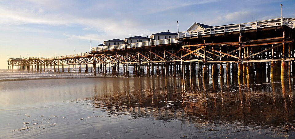 Crystal Pier reaching out over the water at Pacific Beach